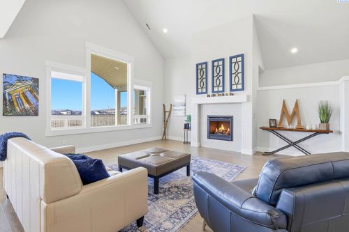 2243 Legacy Ln, Richland, WA, 99352-7902 | Card Image