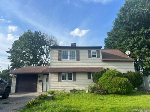 5 South Ln, Levittown, NY, 11756-5727 | Card Image