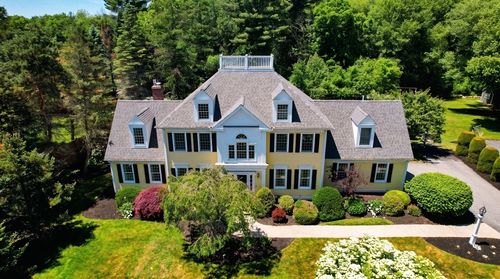 4 Macintyre Dr, North Reading, MA, 01864-2976 | Card Image