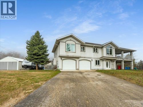 601 12th Ave, Genelle, BC, V0G | Card Image