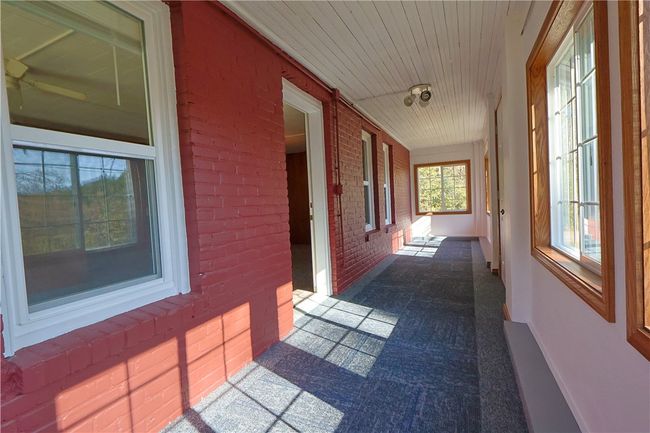 Porch | Image 11