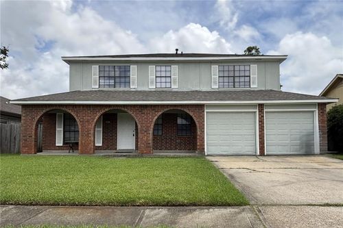 841 Fairfax Dr, Gretna, LA, 70056-4636 | Card Image