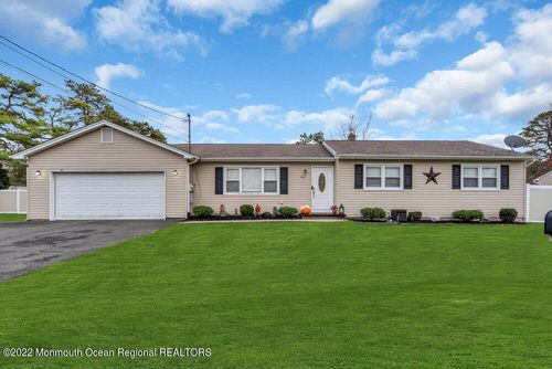 1516 9th Ave, Manchester, NJ, 08757-2842 | Card Image
