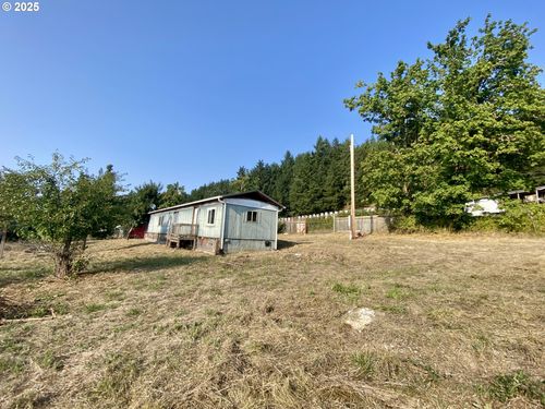 79128 Territorial Rd, Lorane, OR, 97451-9721 | Card Image