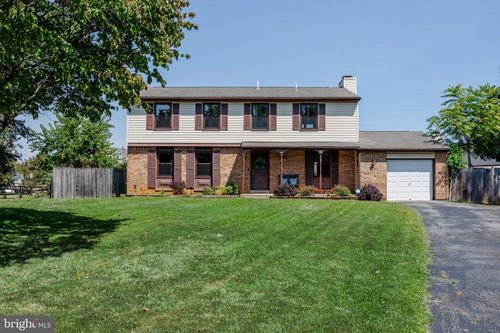 8105 Irwell Ct, GAITHERSBURG, MD, 20877-4233 | Card Image