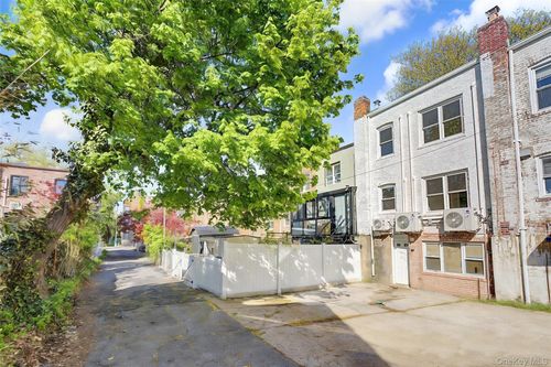 9307 69th Ave, Forest Hills, NY, 11375-5811 | Card Image