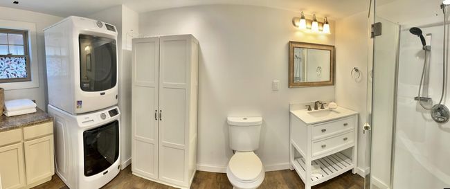 8-Main level private primary bath | Image 13