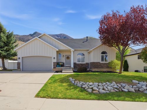 10262 N 3900 W, Cedar Hills, UT, 84062-8640 | Card Image