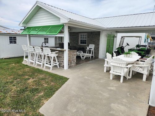 405 Snow Goose Ln, Newport, NC, 28570-8074 | Card Image