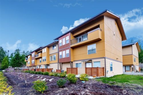 unit-2b-12228 Se Petrovitsky Rd, Renton, WA, 98058-5050 | Card Image