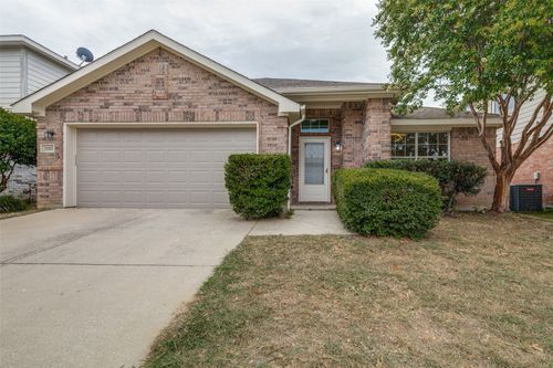 13225 Ridgepointe Rd, Fort Worth, TX, 76244-8148 | Card Image