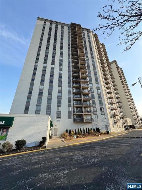 100 Manhattan, Union City, NJ, 07087 | Card Image