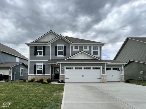 7545 Fallsworth Dr, Avon, IN, 46123 | Card Image