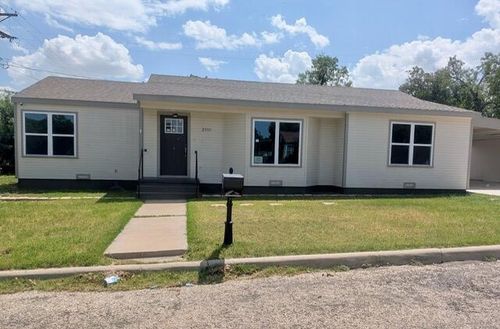 2101 W Concho Ave, San Angelo, TX, 76901-3839 | Card Image