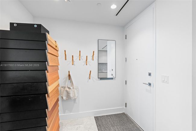 APT-1602 - 5775 Collins Ave, Condo with 2 bedrooms, 3 bathrooms and null parking in Miami Beach FL | Image 11