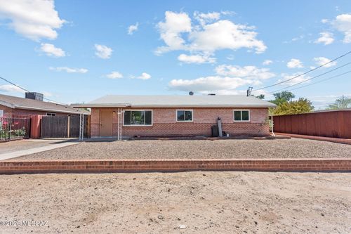 918 E Roger Road, Tucson, AZ, 85719 | Card Image