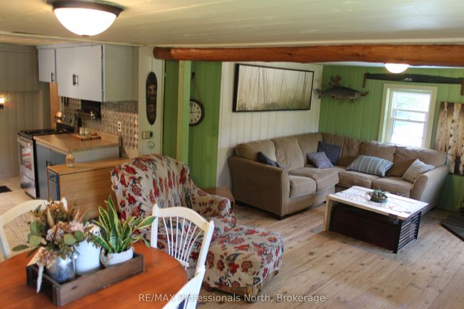 24430 Highway 35 Highway, Home with 2 bedrooms, 1 bathrooms and 4 parking in Lake of Bays ON | Image 14