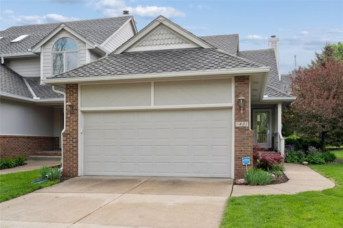 1431 Dover Bay Dr, Clive, IA, 50325-8324 | Card Image