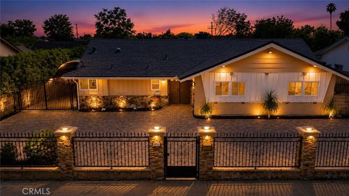 9243 Cayuga Ave, Sun Valley, CA, 91352-1304 | Card Image