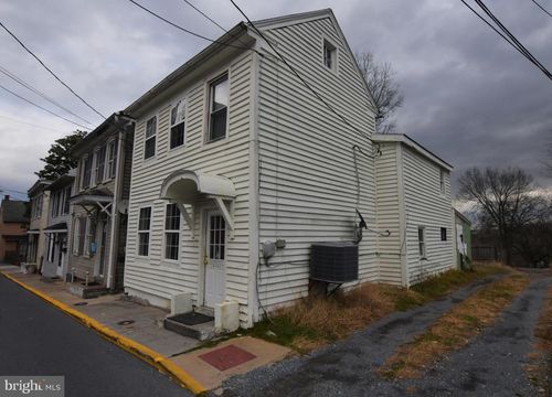 115 N Spring St, MARTINSBURG, WV, 25401-4311 | Card Image