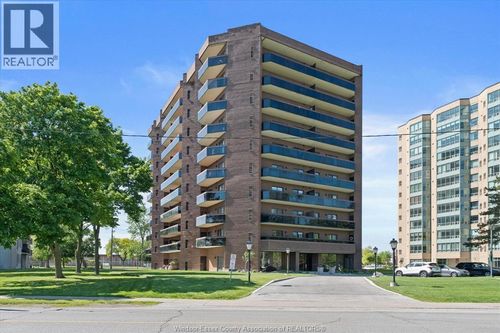 702-3663 Riverside Dr E, Windsor, ON, N8Y4V3 | Card Image