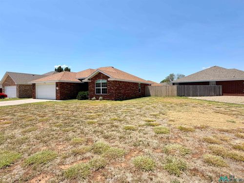 4016 Mariah Dr, Clovis, NM, 88101 | Card Image