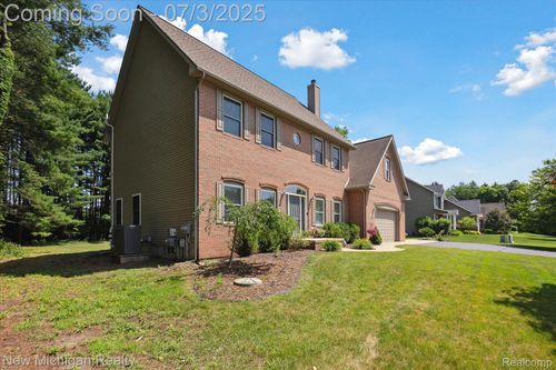 7155 Campbell Mills Ct, Brighton, MI, 48116-9222 | Card Image