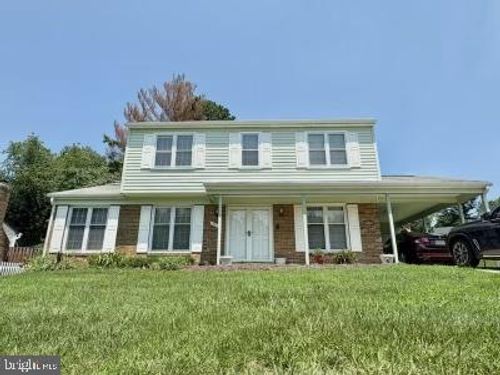 5218 Kenstan Dr, TEMPLE HILLS, MD, 20748-5425 | Card Image