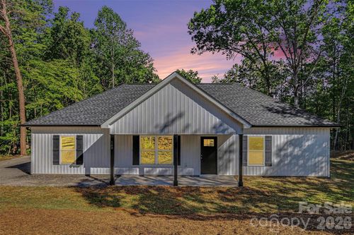 160 Parris Rd, Blacksburg, SC, 29702-9644 | Card Image