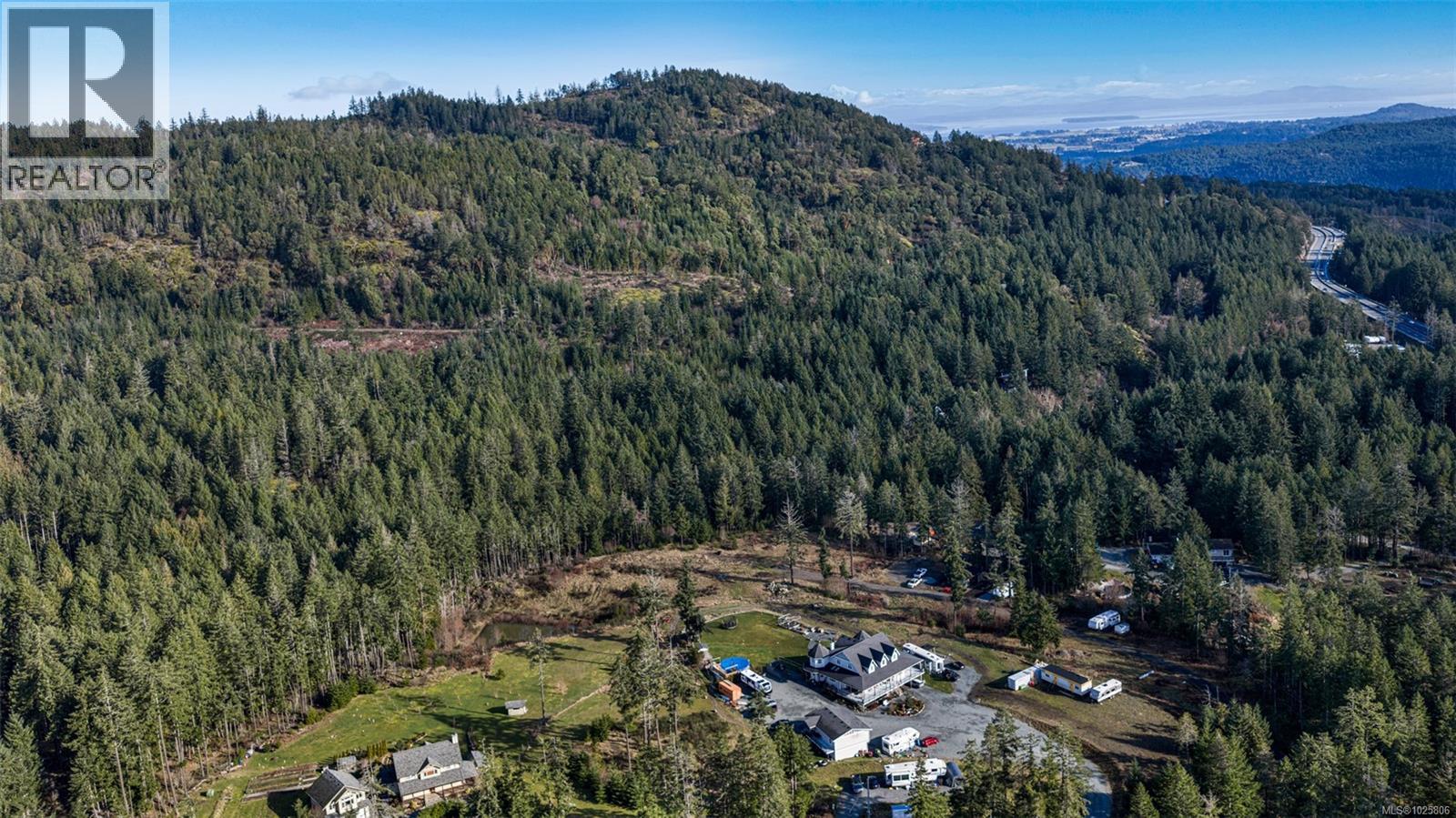 Land in Malahat 2