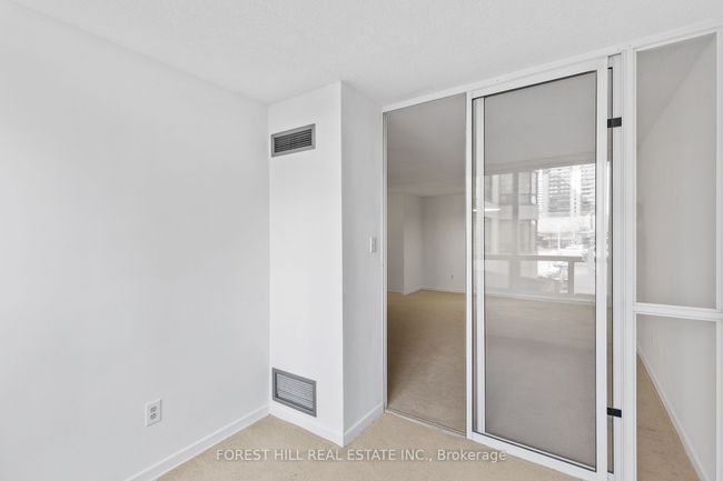 208 - 25 Maitland St, Condo with 1 bedrooms, 1 bathrooms and null parking in Toronto ON | Image 18