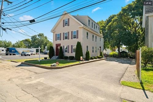 2 Clifford St, Middleboro, MA, 02346-2391 | Card Image