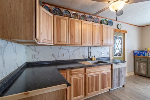 50 Maple St, Orleans, VT, 05860-1211 | Card Image