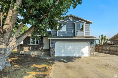1032 N 750 W, Clinton, UT, 84015-9482 | Card Image