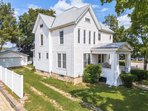 409 Water St, Pontiac, IL, 61764-1750 | Card Image
