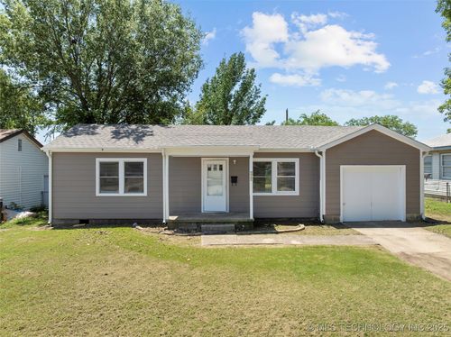 520 Oak St, Ardmore, OK, 73401-1758 | Card Image
