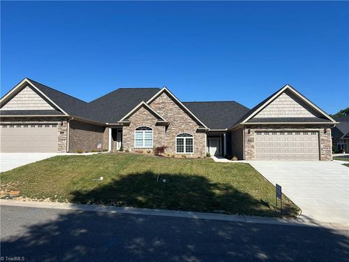 125 Greystone Ln, Mount Airy, NC, 27030-4376 | Card Image
