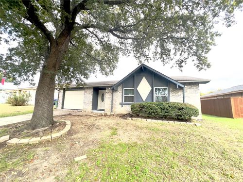 2902 Rayswood Dr, Carrollton, TX, 75007-5753 | Card Image