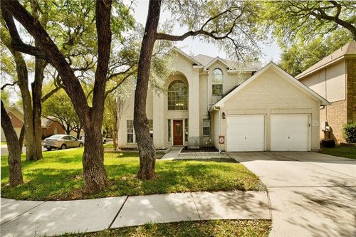 8101 Longdraw Dr, Round Rock, TX, 78681-3559 | Card Image