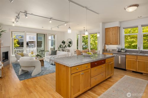 unit-101-144 Hall Brothers Loop, Bainbridge Island, WA, 98110-2532 | Card Image