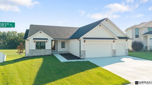 18304 Blackwalnut St, Omaha, NE, 68136-1671 | Card Image