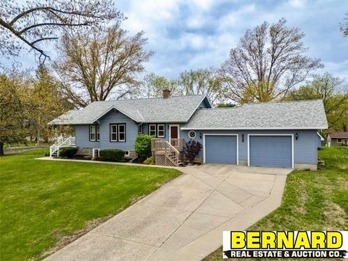 1600 Central Ave, Auburn, NE, 68305-1720 | Card Image