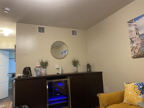 apt-217-1560 Pennsylvania Ave, Miami Beach, FL, 33139-3632 | Card Image