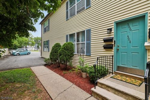 1a-584 Thomas Blvd, East Orange, NJ, 07017-1213 | Card Image