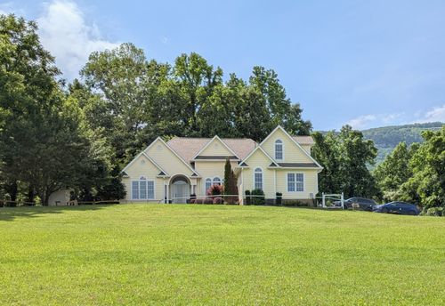 221 Jason Patrick Dr, Whitwell, TN, 37397-5404 | Card Image