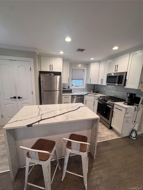main-floor-68 Brookline Avenue, Hempstead, NY, 11561 | Card Image