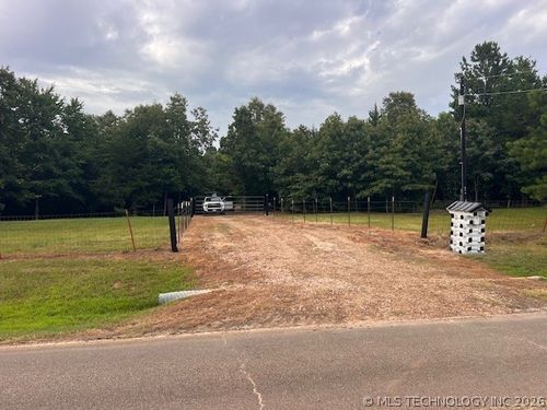 2043 S 8th St, Hugo, OK, 74743 | Card Image