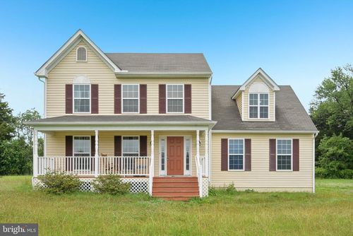 6373 Farm Ridge Dr, Midland, VA, 22728-2366 | Card Image