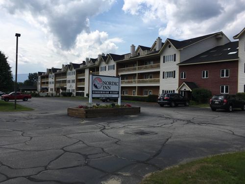 220-227 Main St, Lincoln, NH, 03251 | Card Image