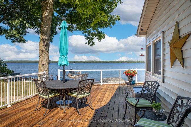 1443 Champlain Rd, House other with 5 bedrooms, 3 bathrooms and 6 parking in Tiny ON | Image 6